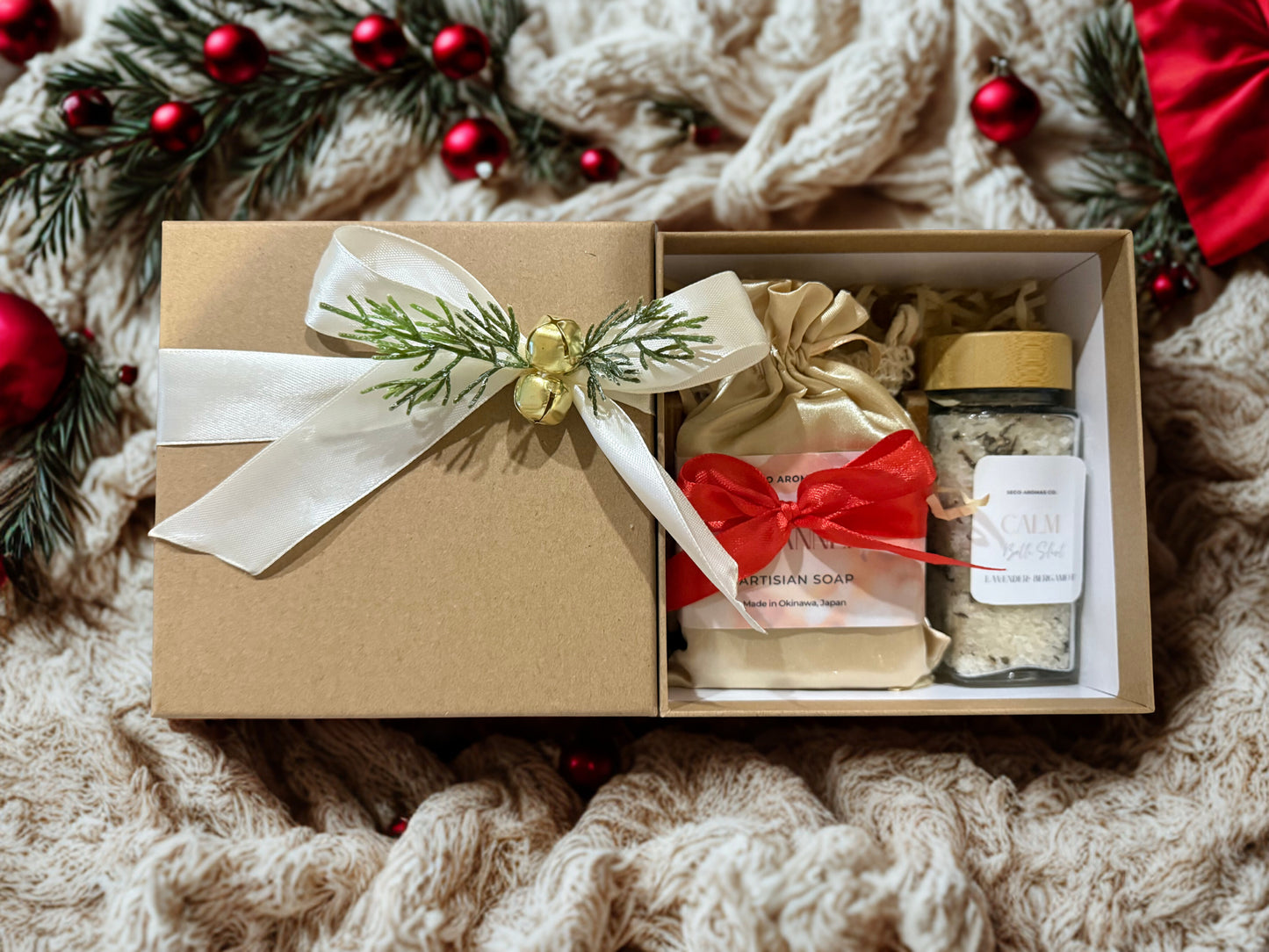 Soap box with bath salt